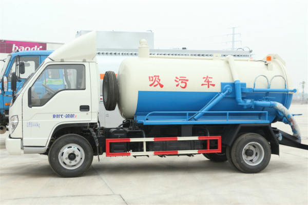 吸污綠化大型吸污車(chē)設(shè)